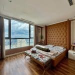 Cho thuê căn hộ Vinhomes Central Park 3 phòng ngủ – Tầng cao nội thất đẹp