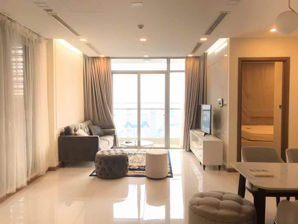Cho thuê căn hộ 2 phòng ngủ Park 7 Vinhomes Central Park – Tầng trung, View thoáng