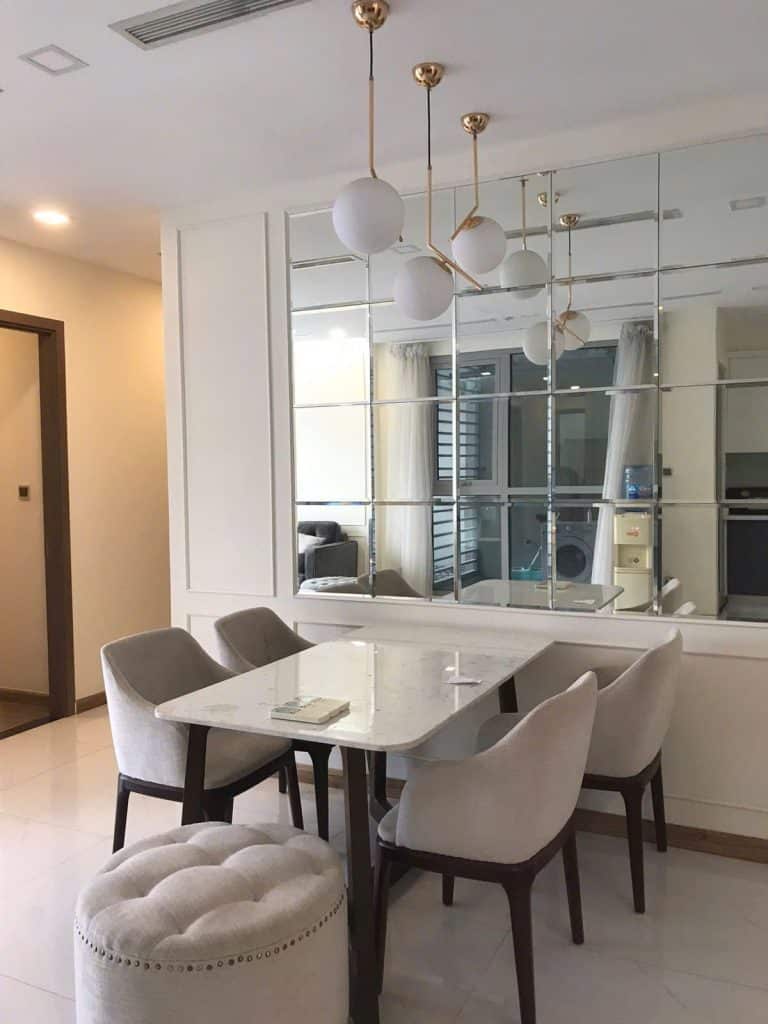 Cho thuê căn hộ 2 phòng ngủ Park 7 Vinhomes Central Park – Tầng trung, View thoáng