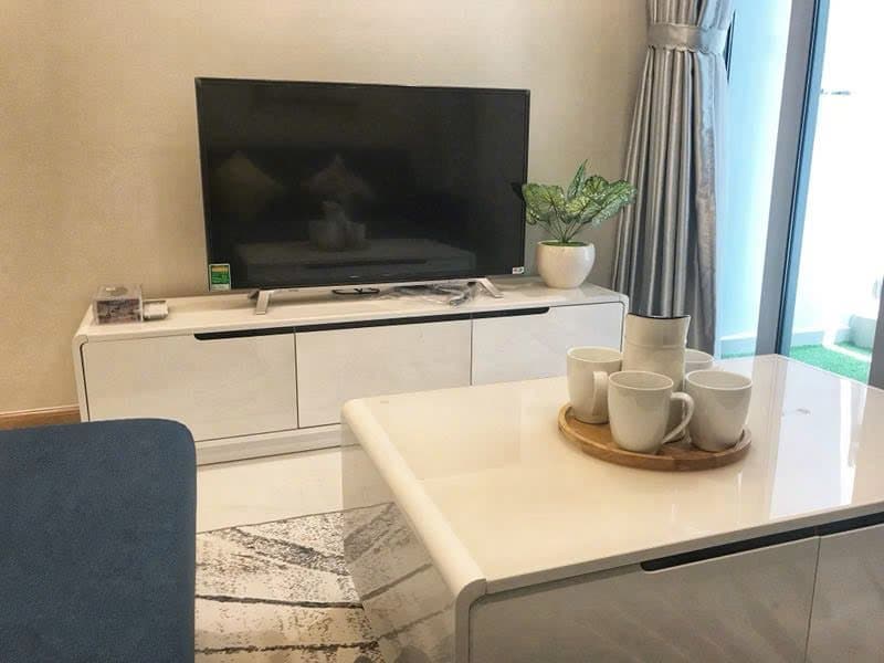 Cho thuê căn hộ 1 phòng ngủ Landmark Vinhomes Central Park – tầng trung, nội thất đầy đủ