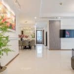 Cho thuê căn hộ 3 phòng ngủ Vinhomes Central Park – tầng trung, View Landmark 81