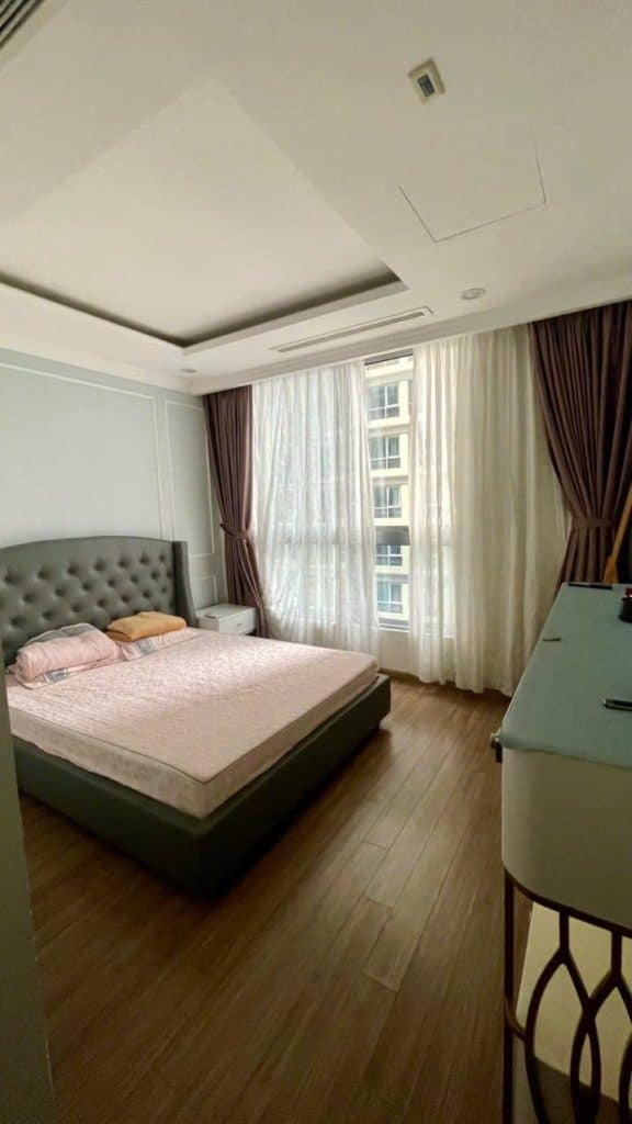 Cho thuê căn hộ 3 phòng ngủ Landmark 4 Vinhomes – View Landmark 81, Nội thất đầy đủ