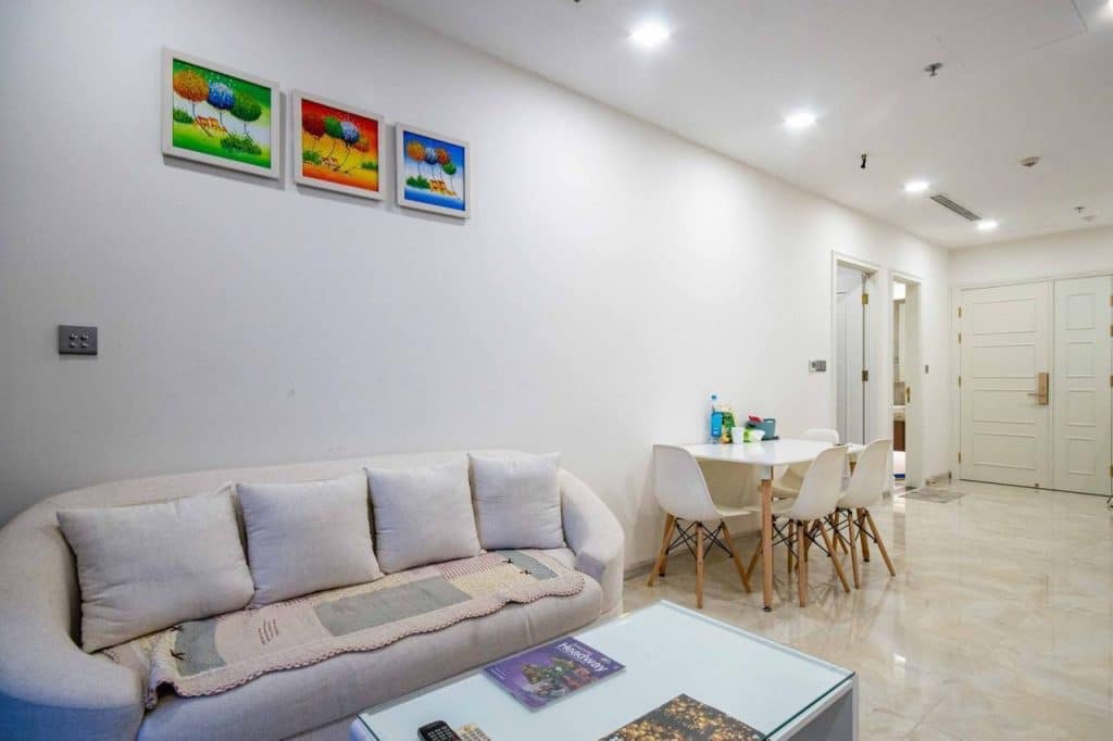 Cho thuê căn hộ 1 phòng ngủ Vinhomes Golden River – Full Nội thất, tầng trung