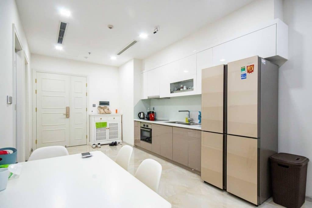 Cho thuê căn hộ 1 phòng ngủ Vinhomes Golden River – Full Nội thất, tầng trung