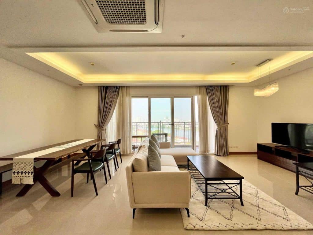 Cho thuê căn hộ Xi Riverview Palace 3 phòng ngủ – tầng trung, view sông