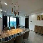 Cho thuê căn hộ 3 phòng ngủ Sunwah Pearl – View sông, nội thất sang trọng